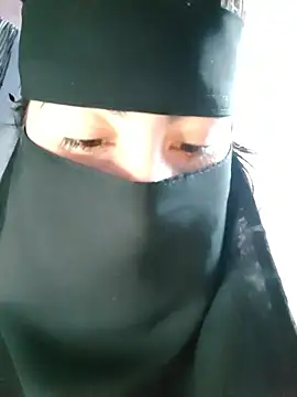 2003fatiha's cam snapshot