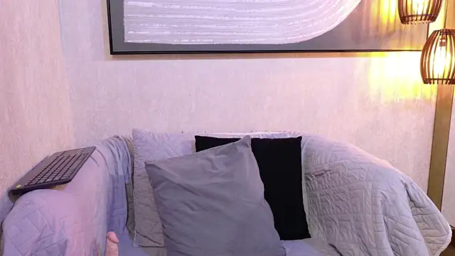 samanthaa_joness_'s cam snapshot