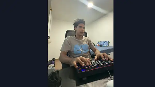 Tyler_prince's cam snapshot