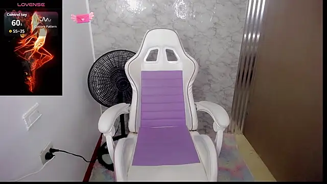 The_latin_boy's cam snapshot