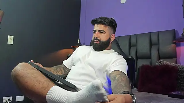 Lyon_vach live sex cam