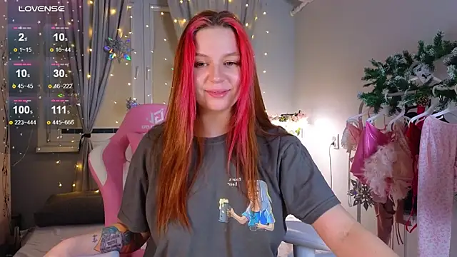 KiraBriis live sex cam