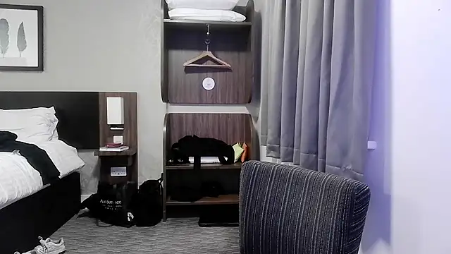 Edenfox-'s cam snapshot