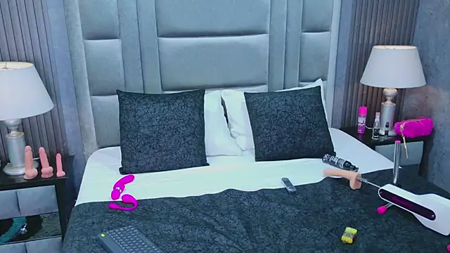 VioletFroost's cam snapshot