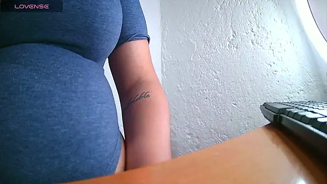 lynieh-'s cam snapshot