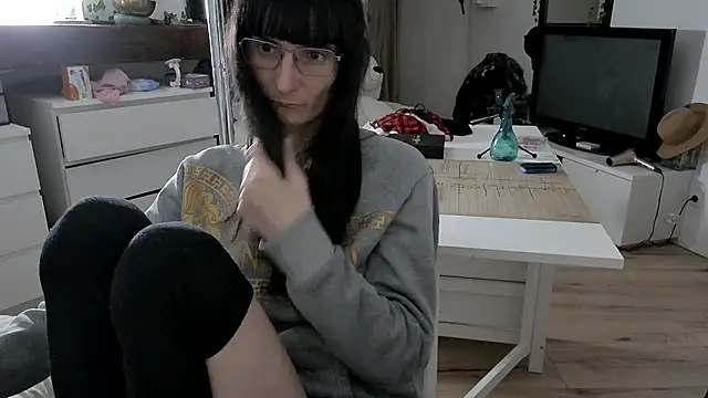 CeriseLapine live sex cam