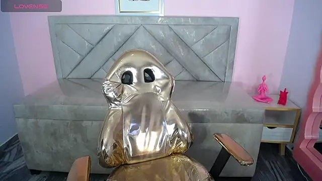 luciana_ch_2's cam snapshot