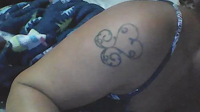 sarahkat86's cam snapshot