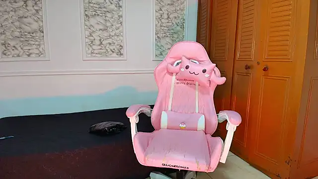 Danella_houston's cam snapshot