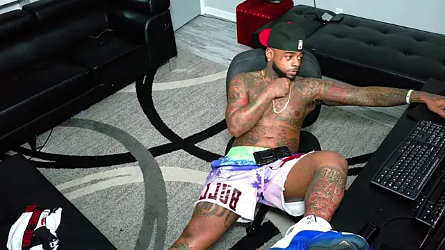 SLANGONDEMHOES's cam snapshot