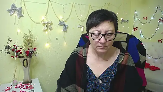 EmilyL0ve's cam snapshot