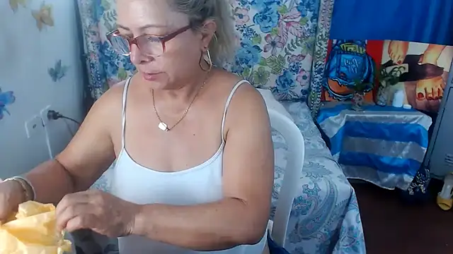 Sweeetnaughty's cam snapshot