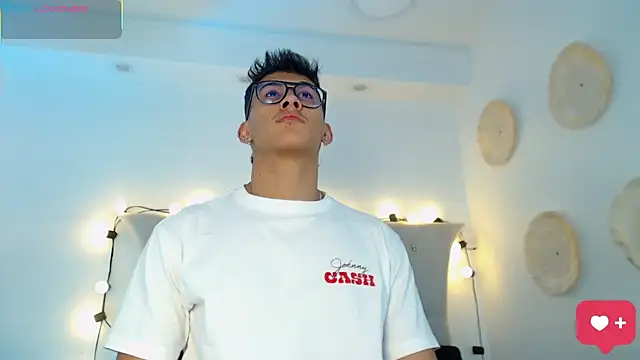 SalvadorFit live sex cam