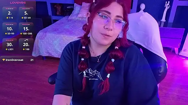 littlee_red's cam snapshot