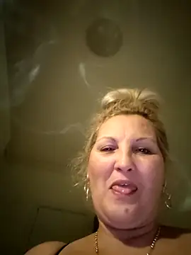 Divineblond's cam snapshot