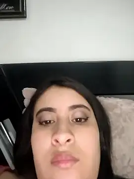 mialorents's cam snapshot