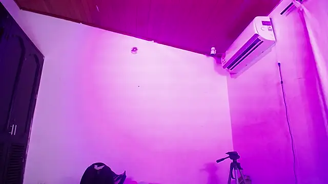 hubena_tg's cam snapshot