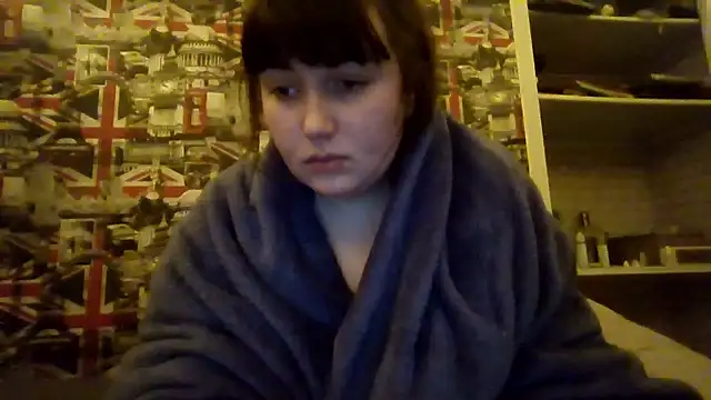 Lynylou live sex cam