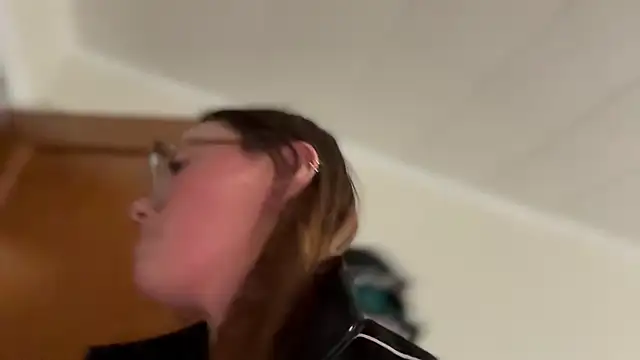 SpaceCowWhore live sex cam