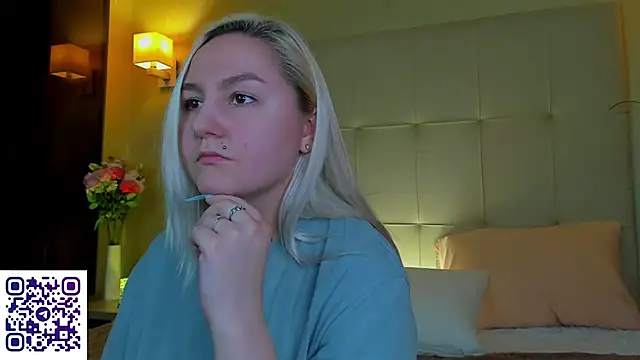 Debbie_Taylor's cam snapshot