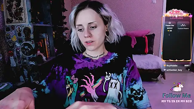 NaniMoore live sex cam