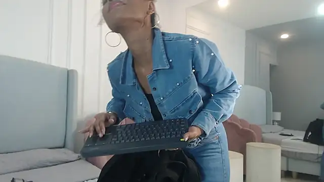 ChantalGarner's cam snapshot