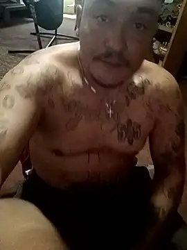 Cutieguyspanks live sex cam