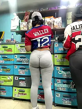 Lucy_699 live sex cam