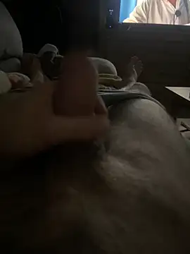 tomasek28 live sex cam