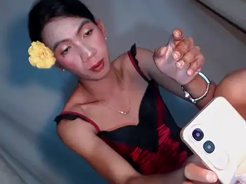 xyourdreamtrans's cam snapshot