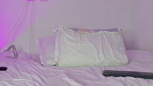 isahilton1's cam snapshot