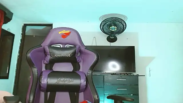 engielphoenis14 live sex cam