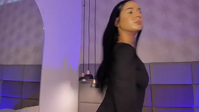 Emily_luve's cam snapshot