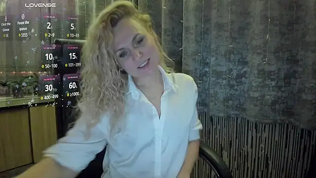 LanaLight_x's cam snapshot