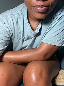 WaterMommy live sex cam