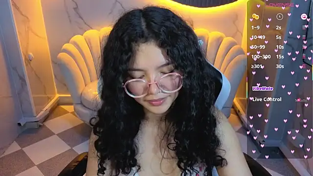 victoria_castillo_b live sex cam