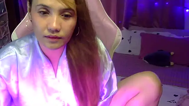 LoveHennesyxoxo live sex cam