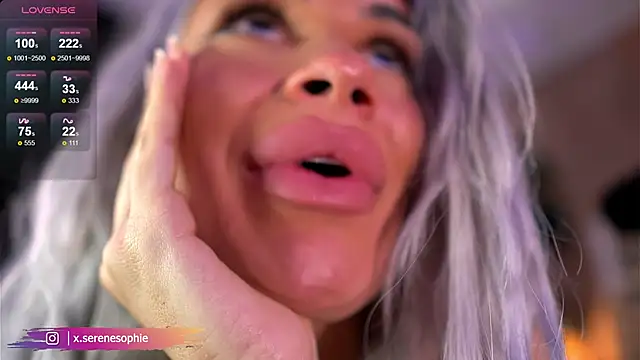 Serene_Sophiex live sex cam