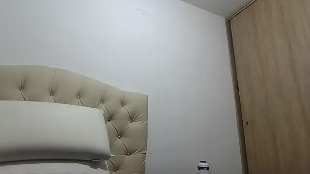 Himoreno25 live sex cam