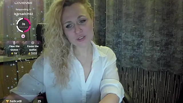 LanaLight_x's cam snapshot