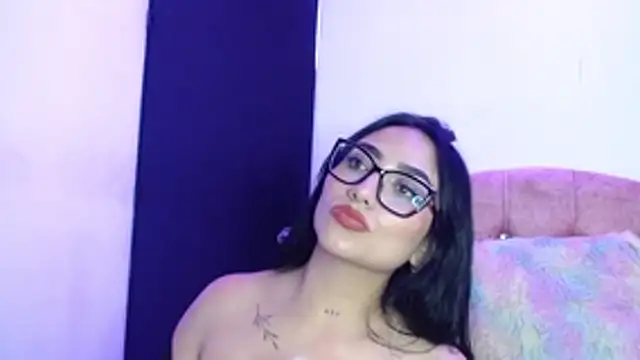 SeleneMore's cam snapshot