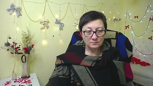 EmilyL0ve's cam snapshot