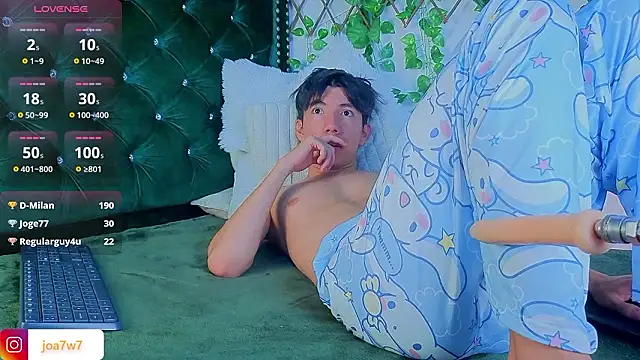 Levii_Ackermann live sex cam