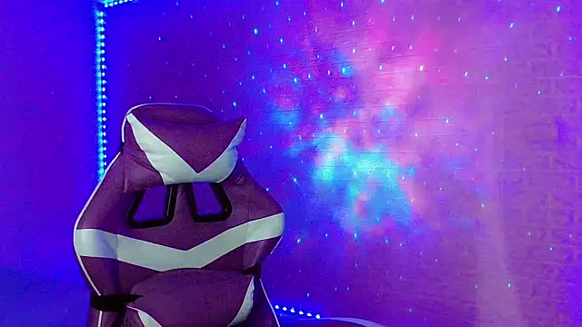 Ms-Zoehans live sex cam