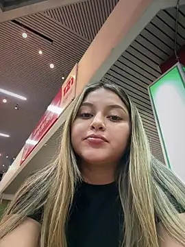 lunablossom_ live sex cam