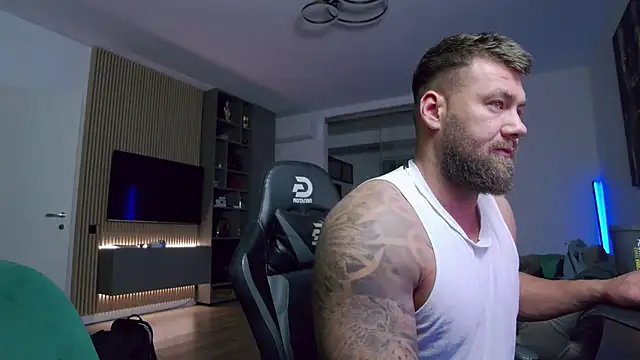 UbbeViking live sex cam