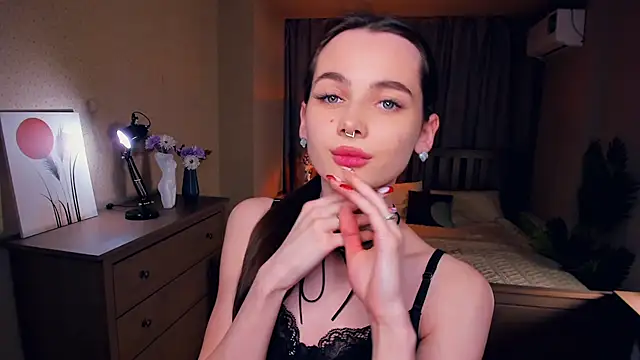 YvonneRobes live sex cam