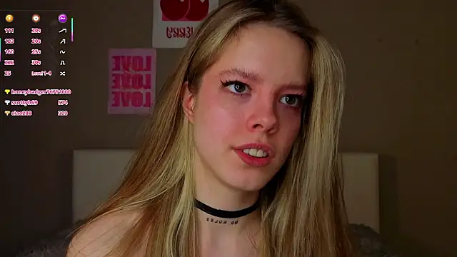 TiffinyMergist live sex cam