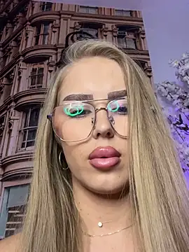 AubrieleRouj1 live sex cam