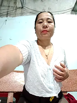 Queen-18200's cam snapshot